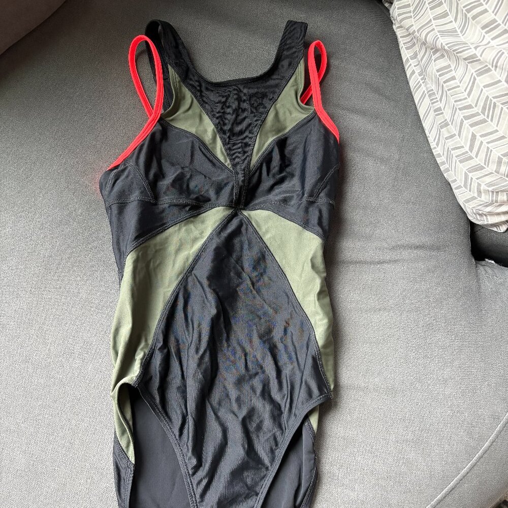 Sweaty Betty Free Dive swimsuit - black/army green/coral, size XS